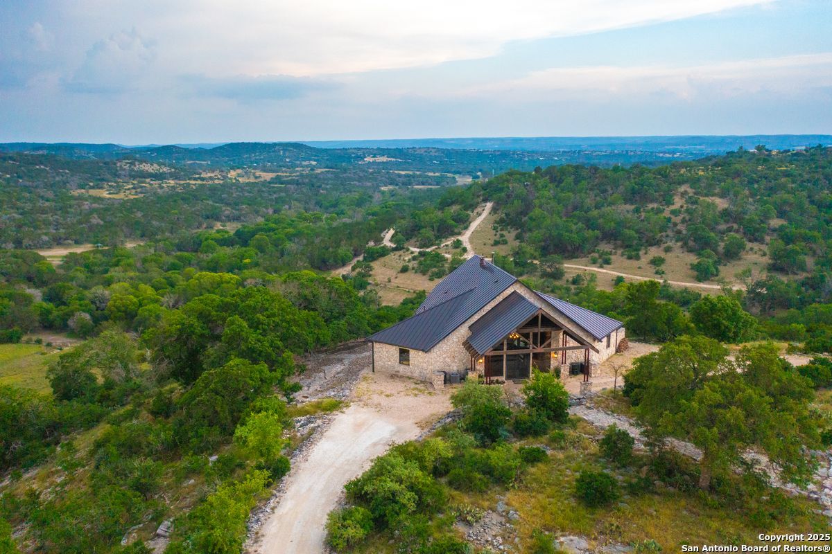 225 Valley View Ranch