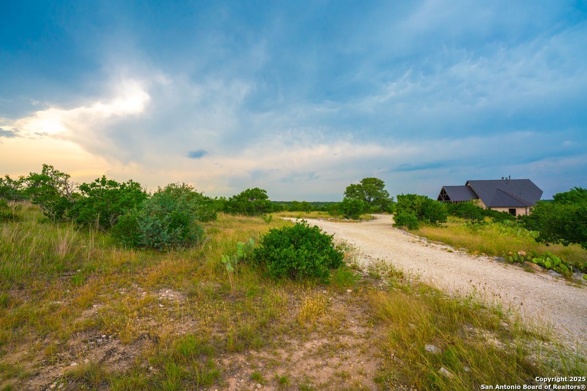 225 Valley View Ranch