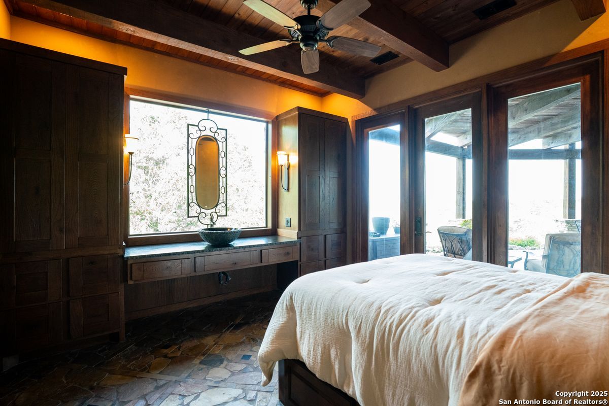 225 Valley View Ranch