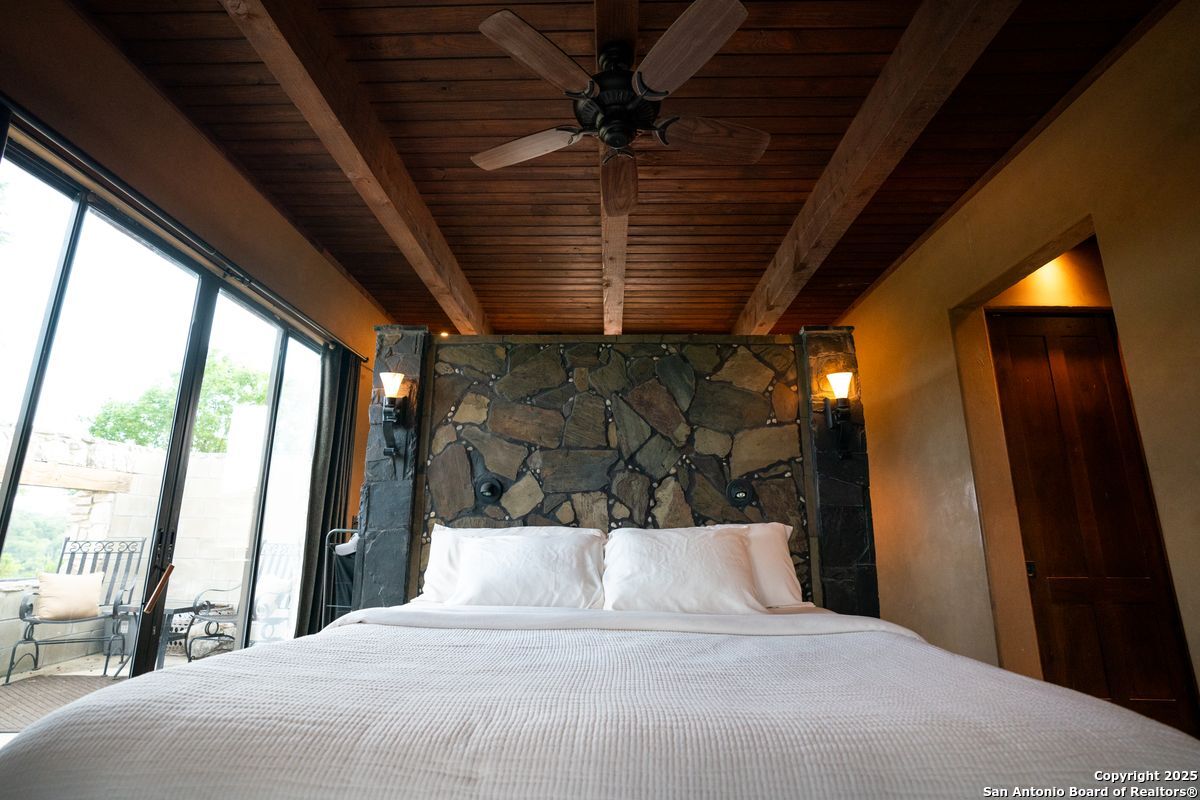 225 Valley View Ranch