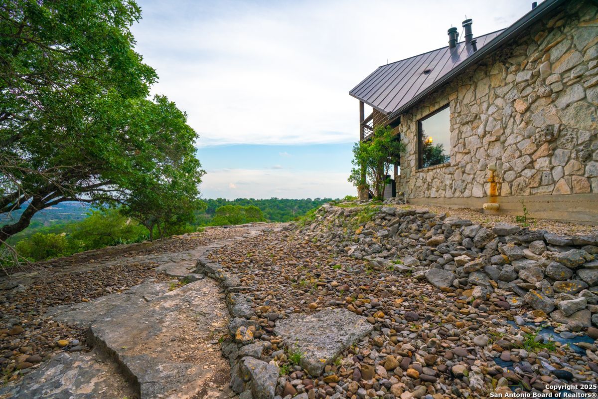 225 Valley View Ranch