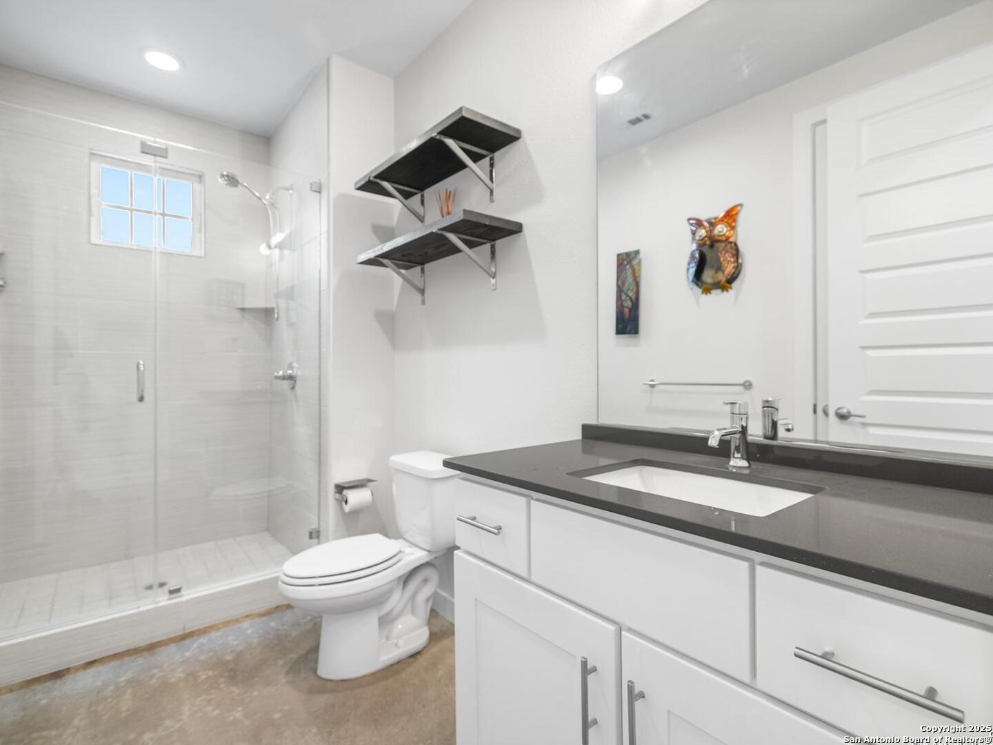338 E Olmos