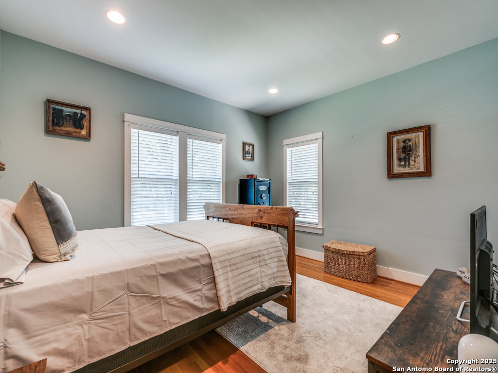 425 W Gramercy