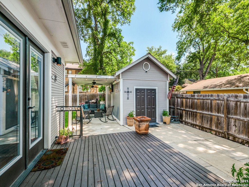 425 W Gramercy