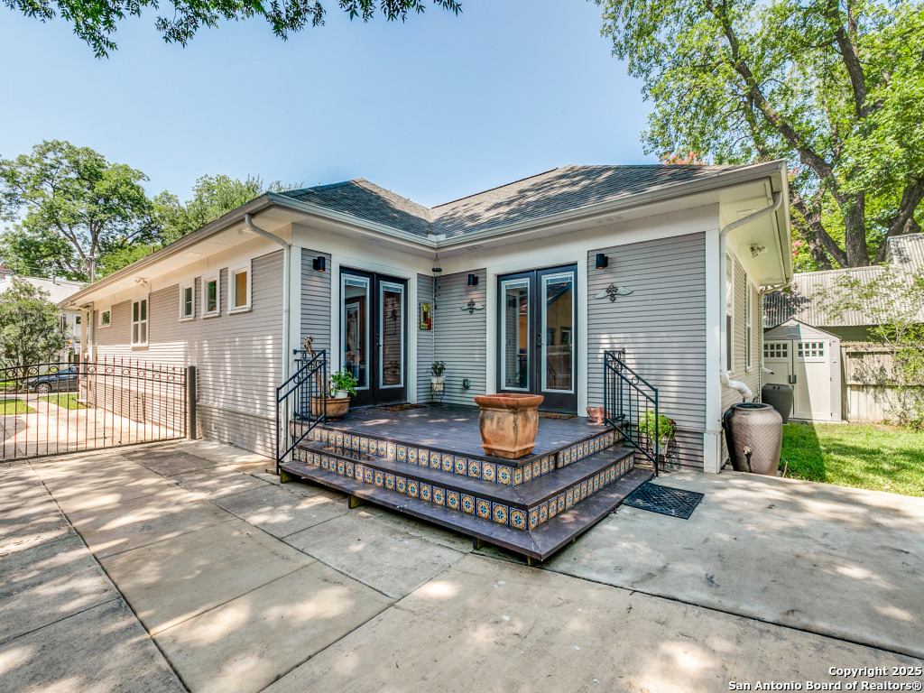 425 W Gramercy