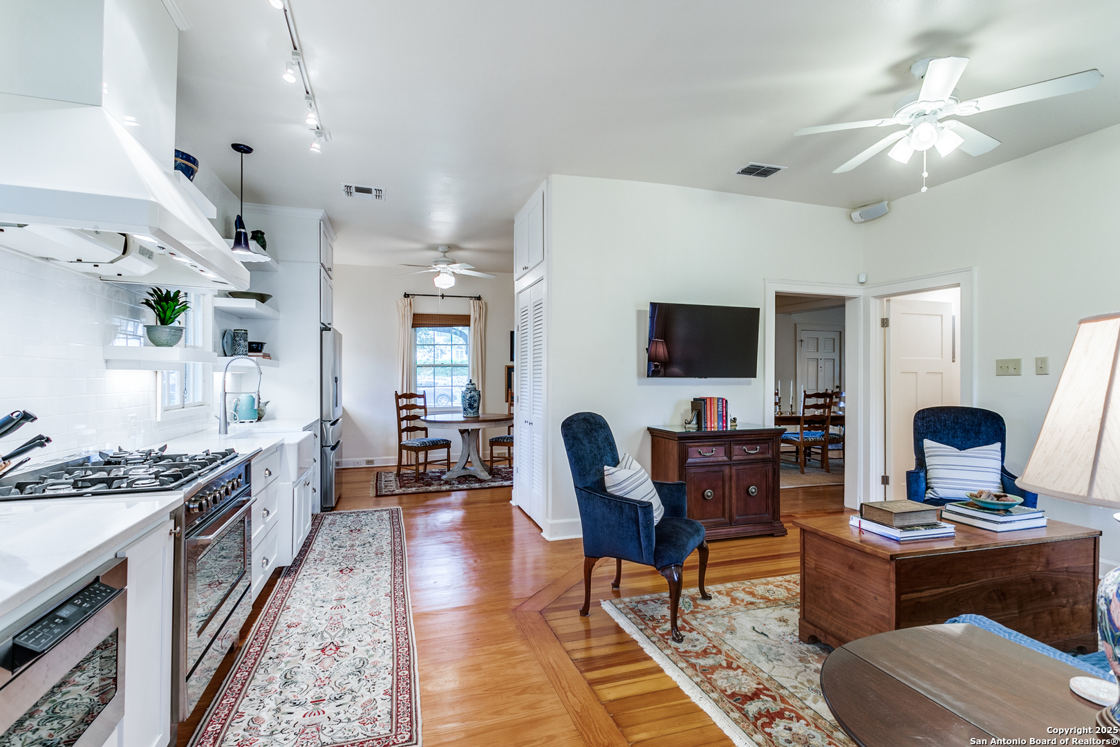 158 Laurel Heights
