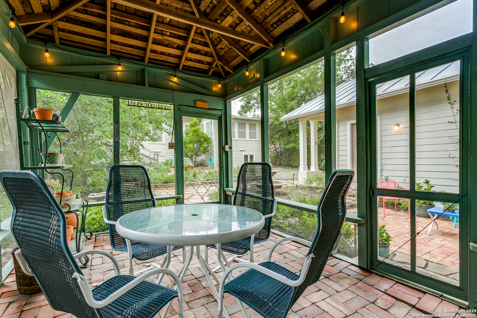 158 Laurel Heights