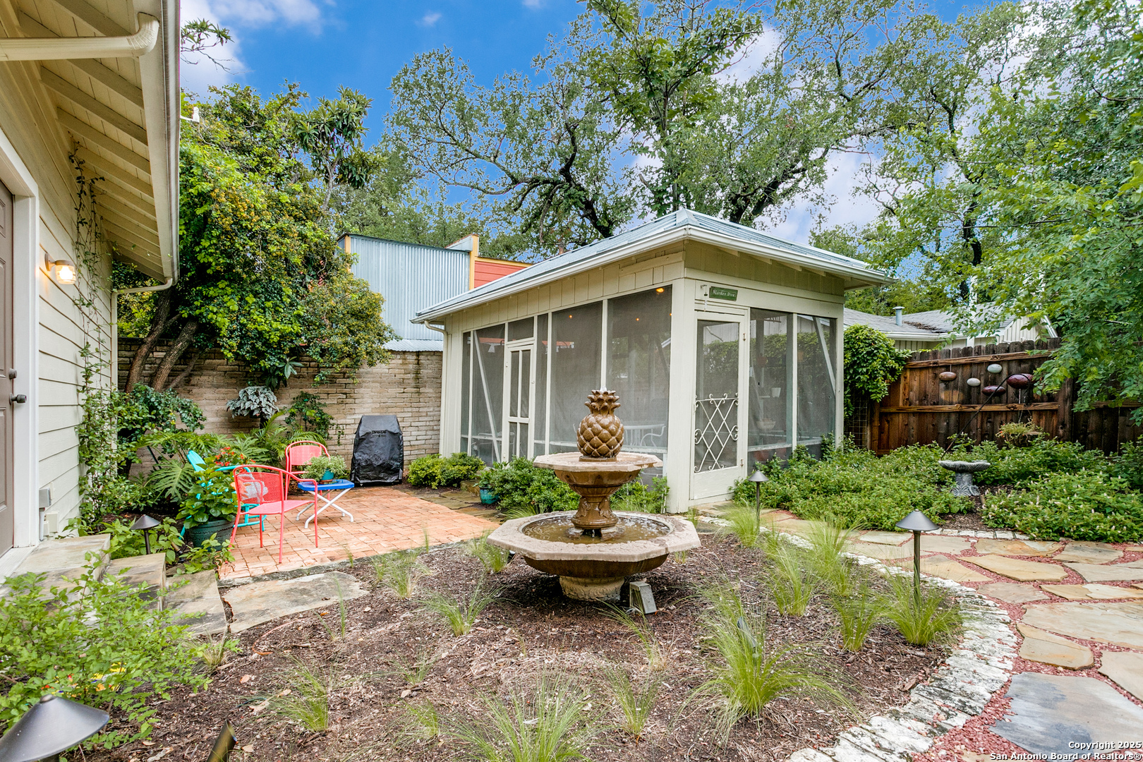 158 Laurel Heights
