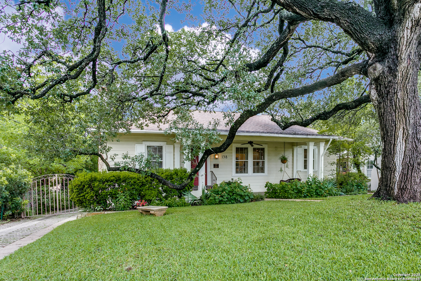 158 Laurel Heights
