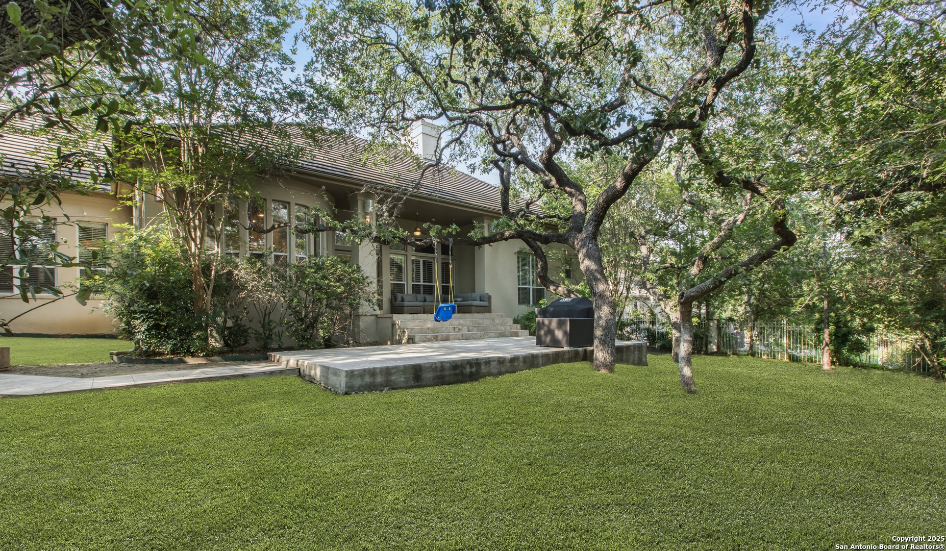 11835 Elmscourt