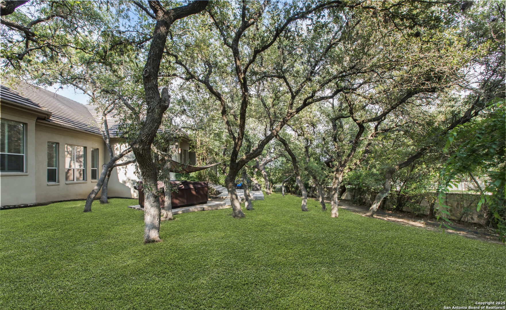 11835 Elmscourt
