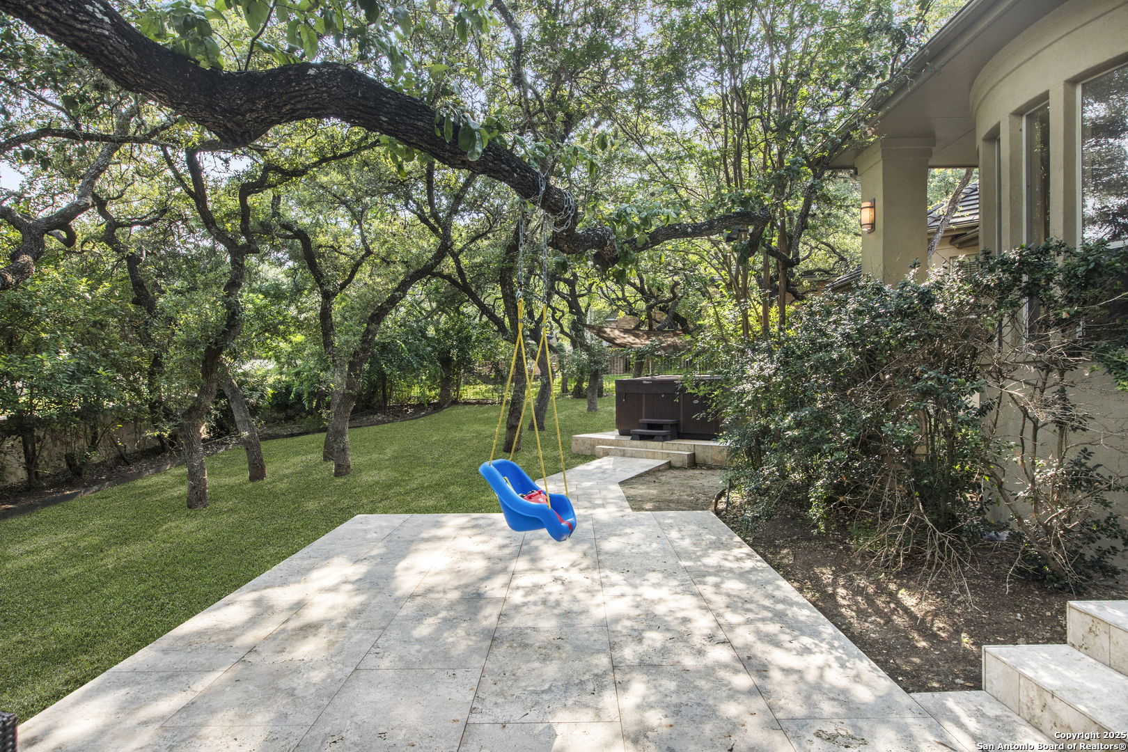 11835 Elmscourt