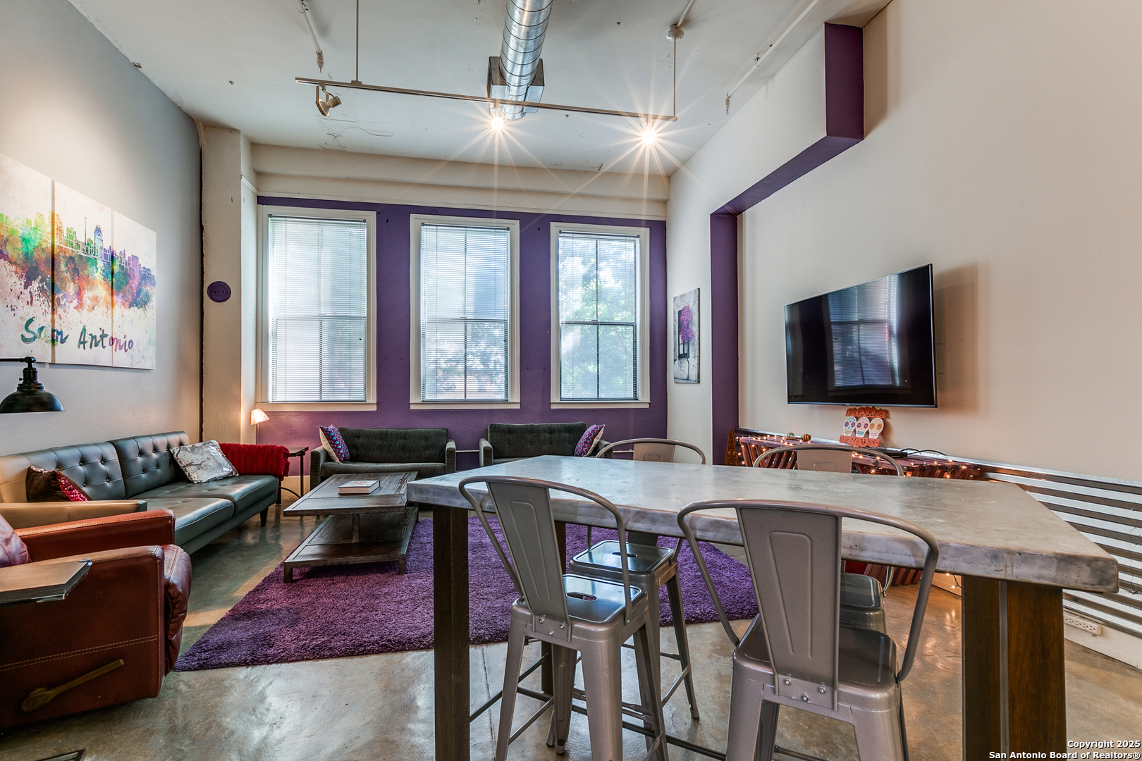 1401 S Flores APT 2