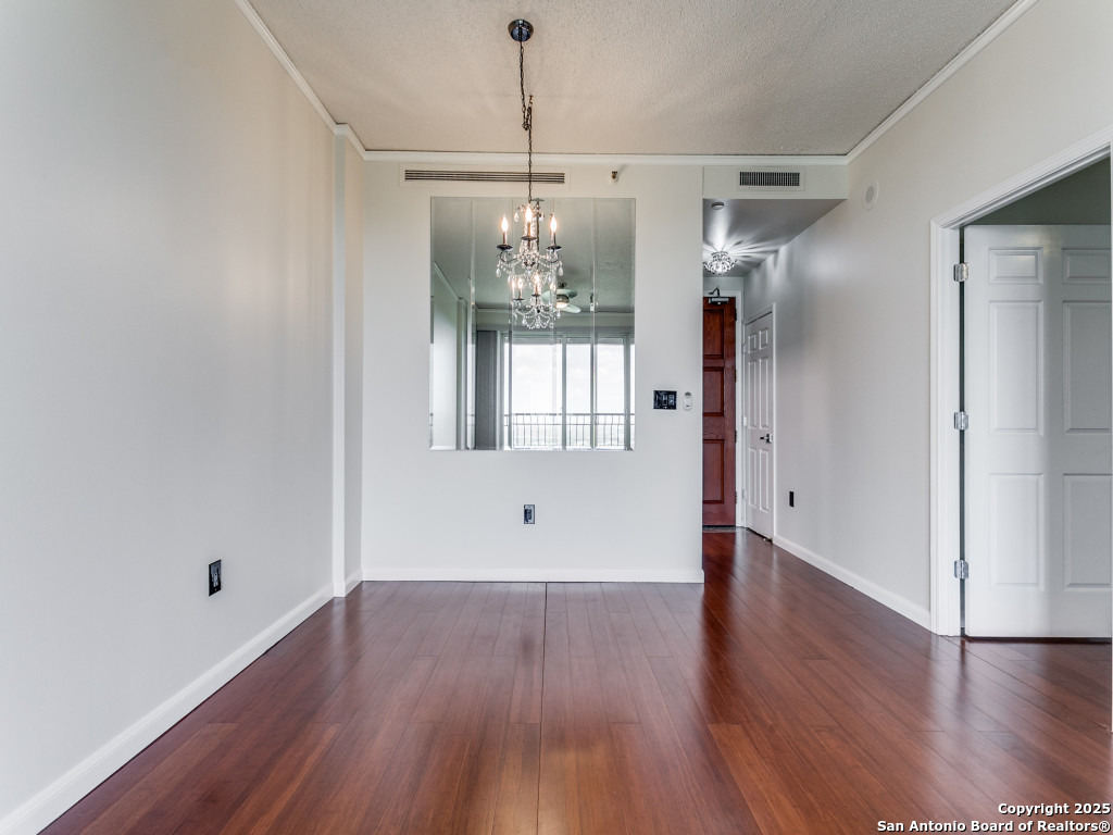 1 Towers Park APT 1
