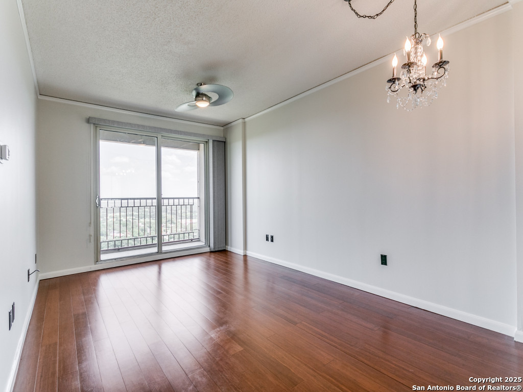 1 Towers Park APT 1