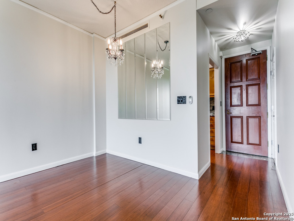 1 Towers Park APT 1