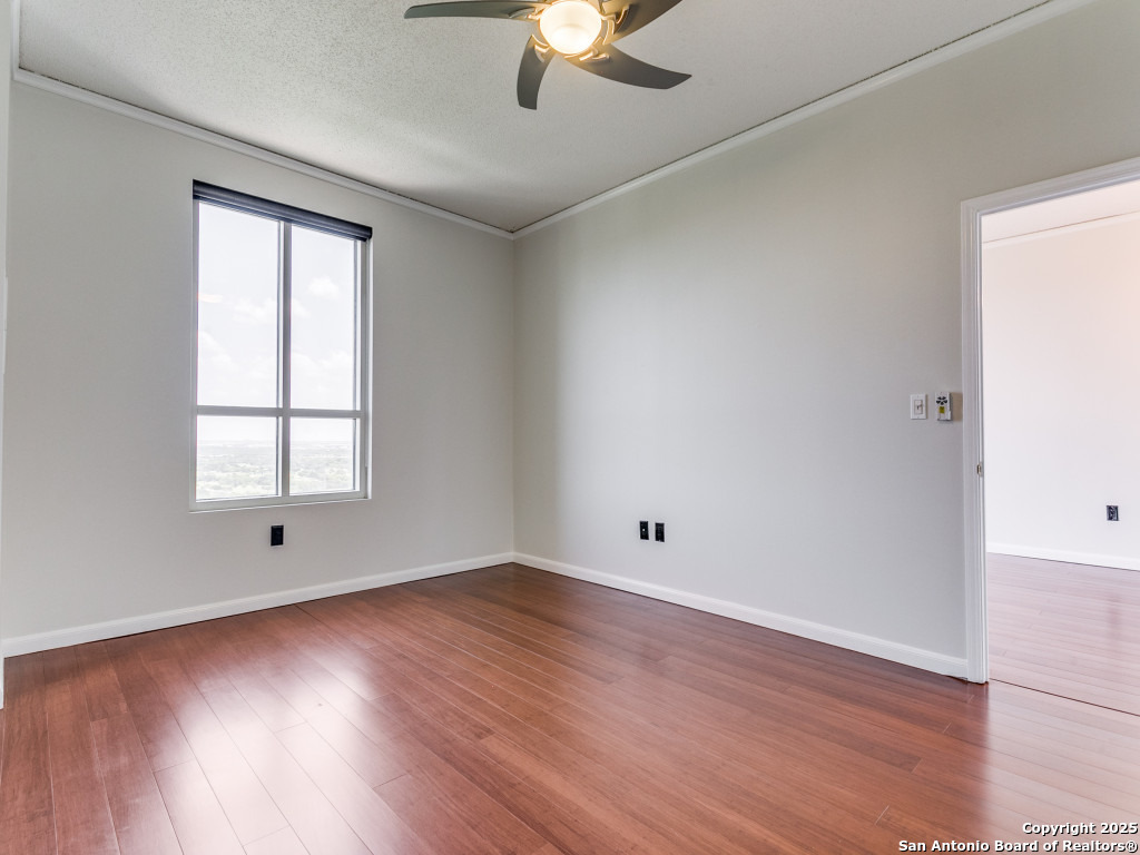 1 Towers Park APT 1