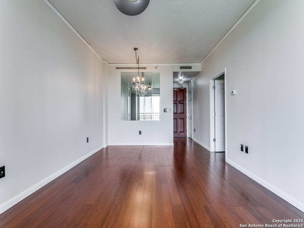 1 Towers Park APT 1