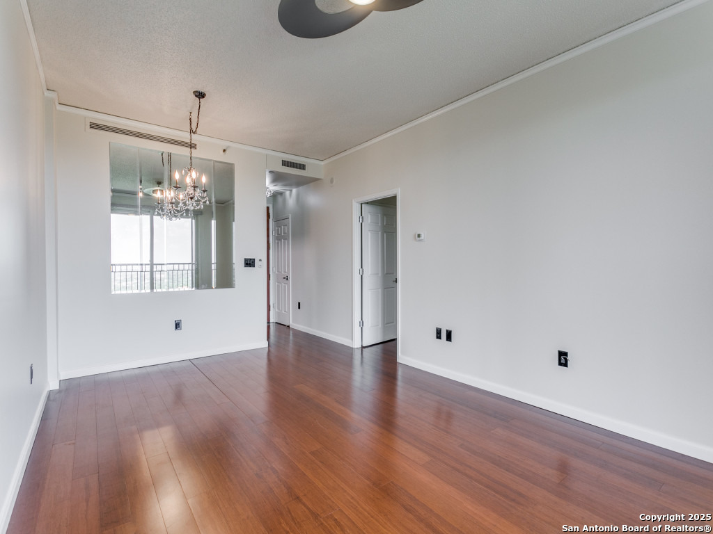 1 Towers Park APT 1