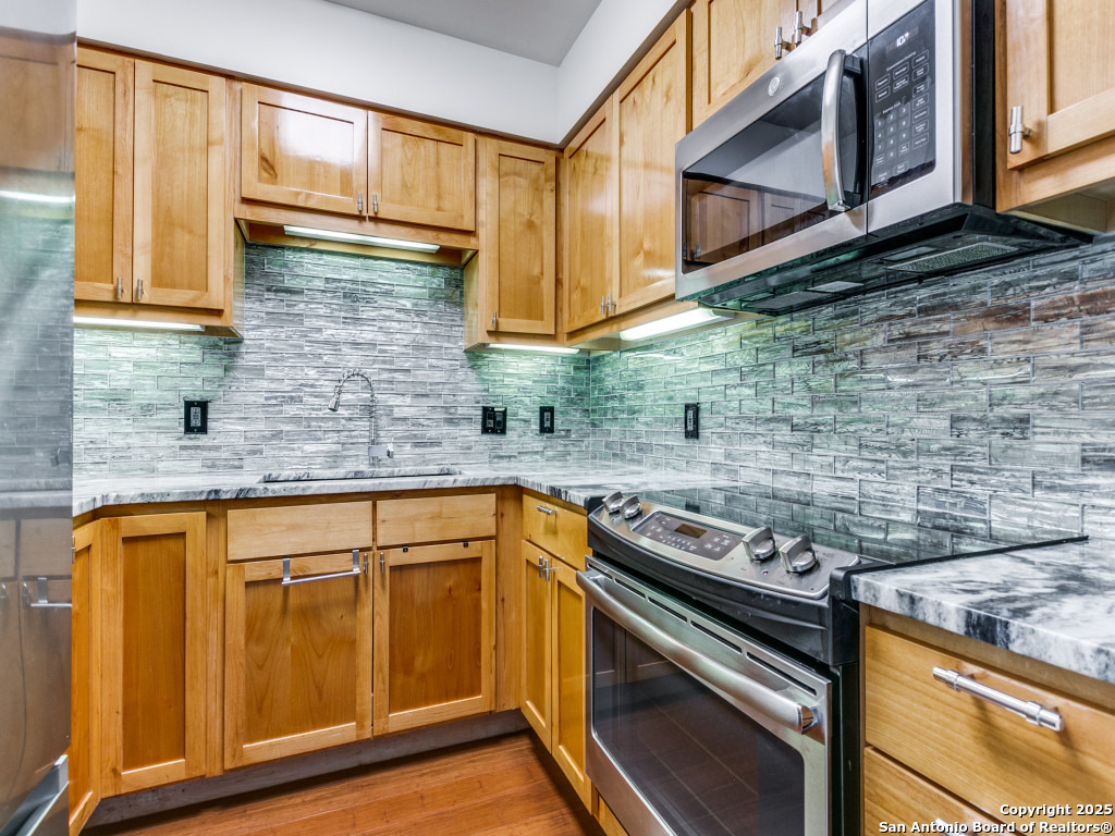 1 Towers Park APT 1