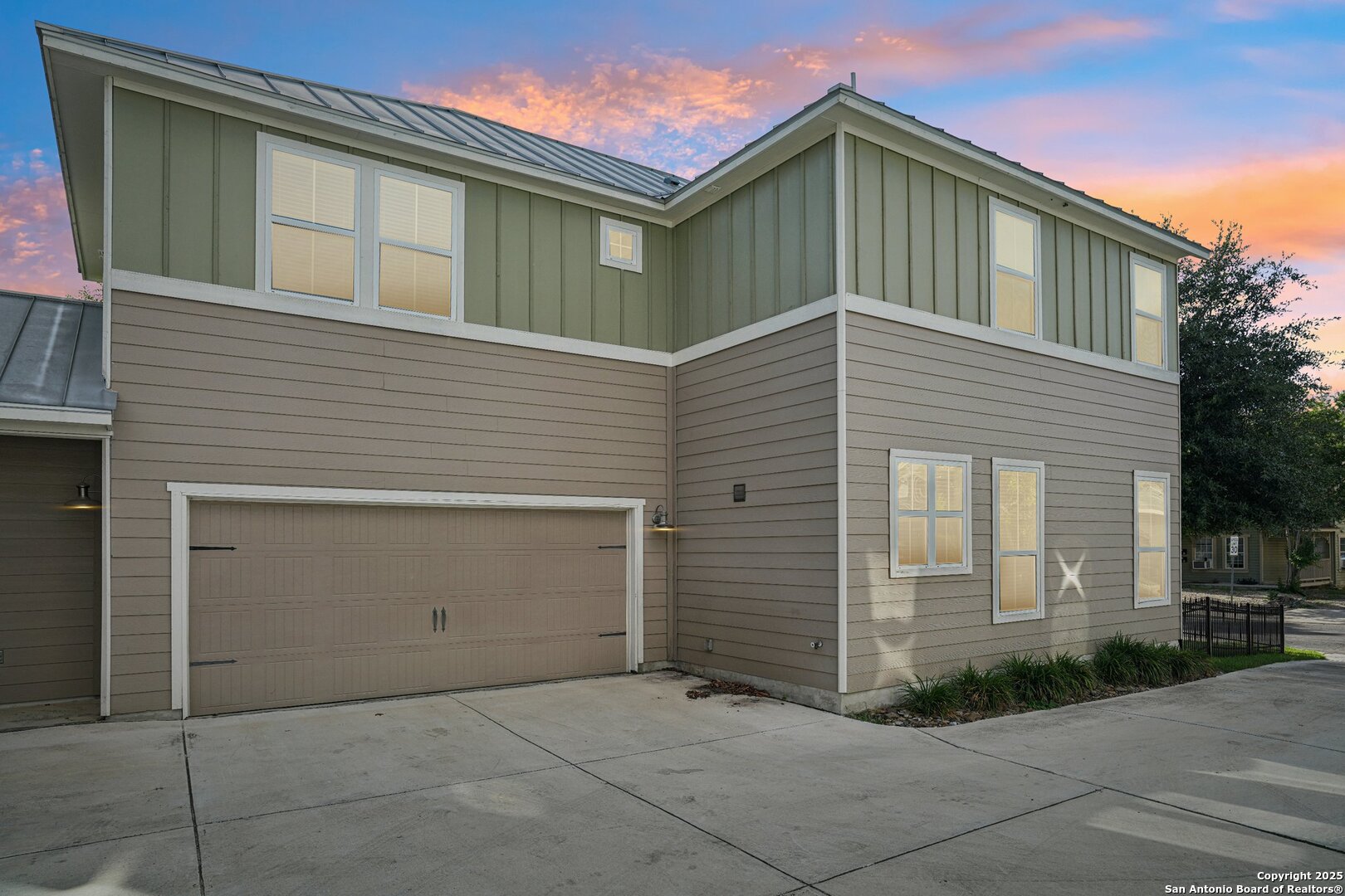 140 Claremont 101