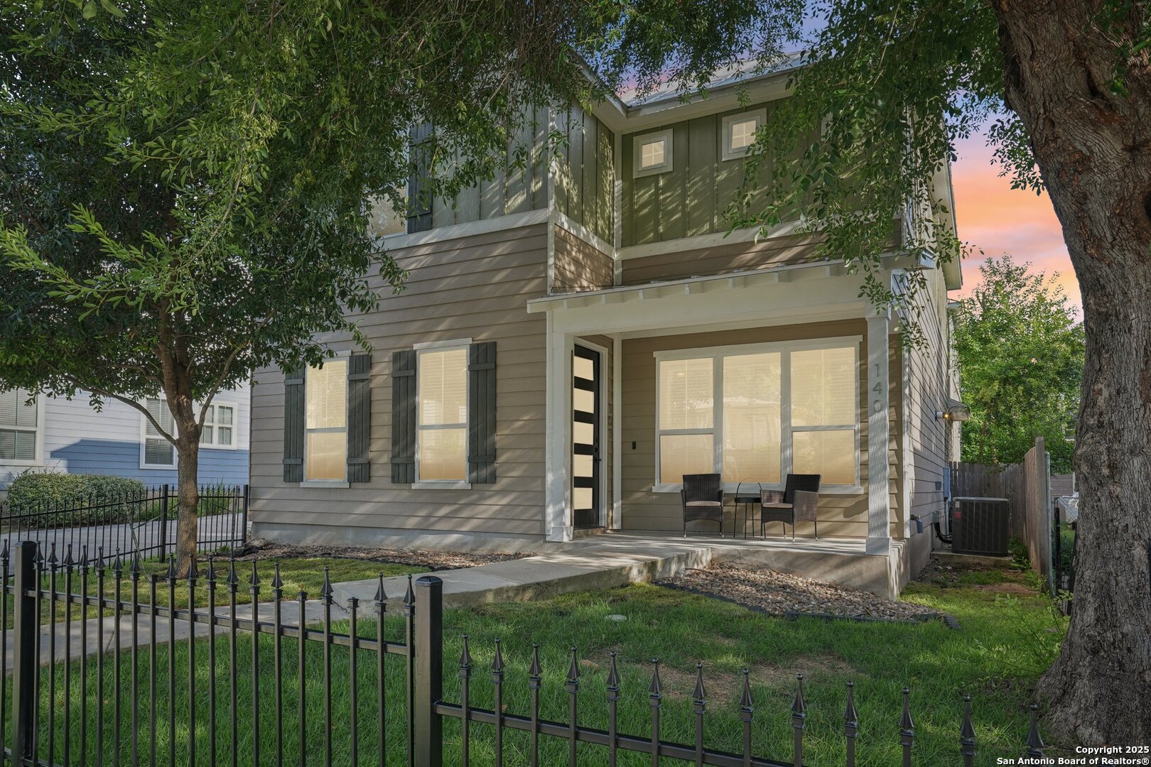 140 Claremont 101