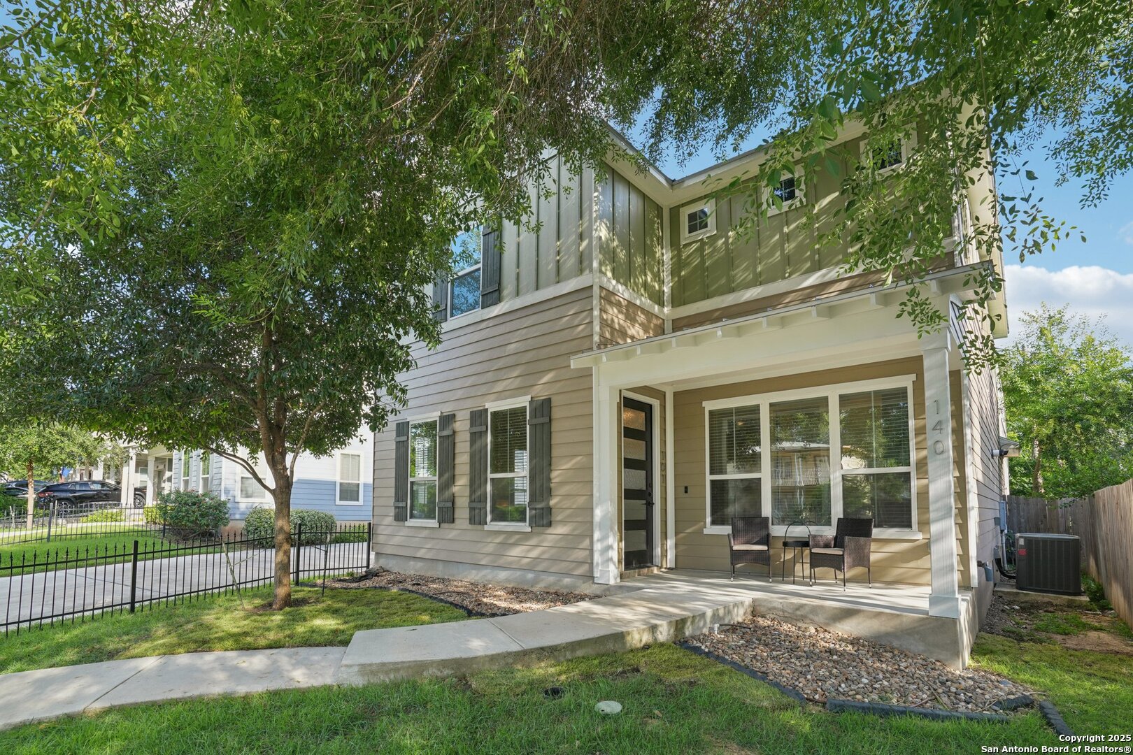 140 Claremont 101