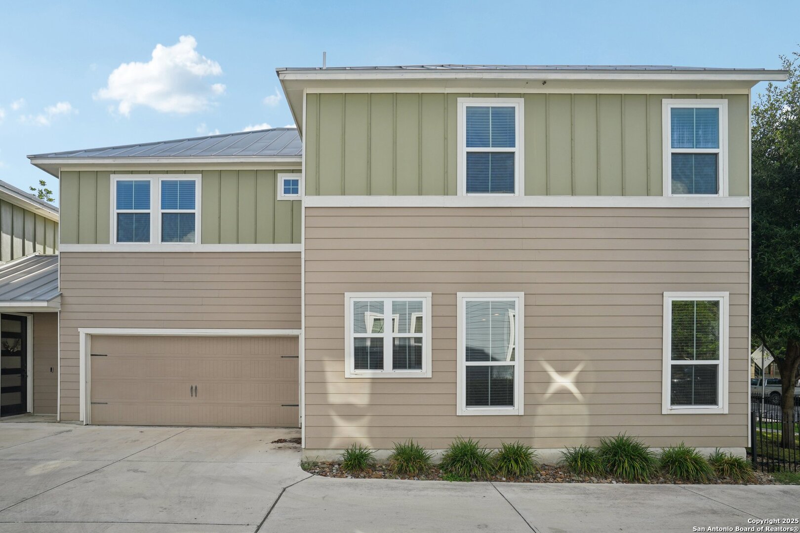 140 Claremont 101