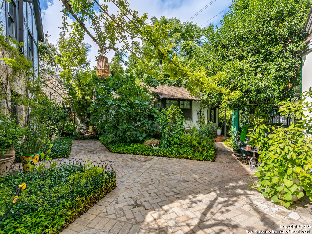 131 Park Dr