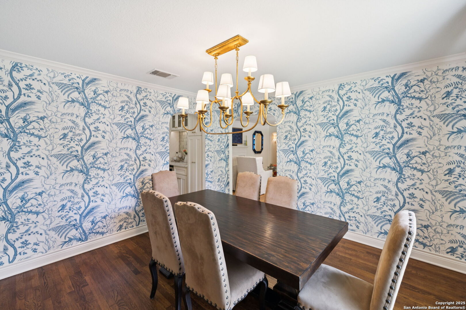 235 E Fair Oaks