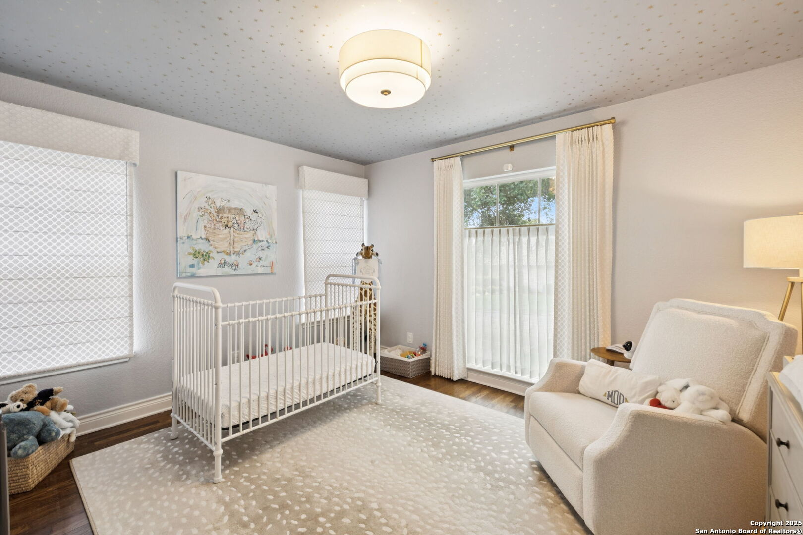235 E Fair Oaks