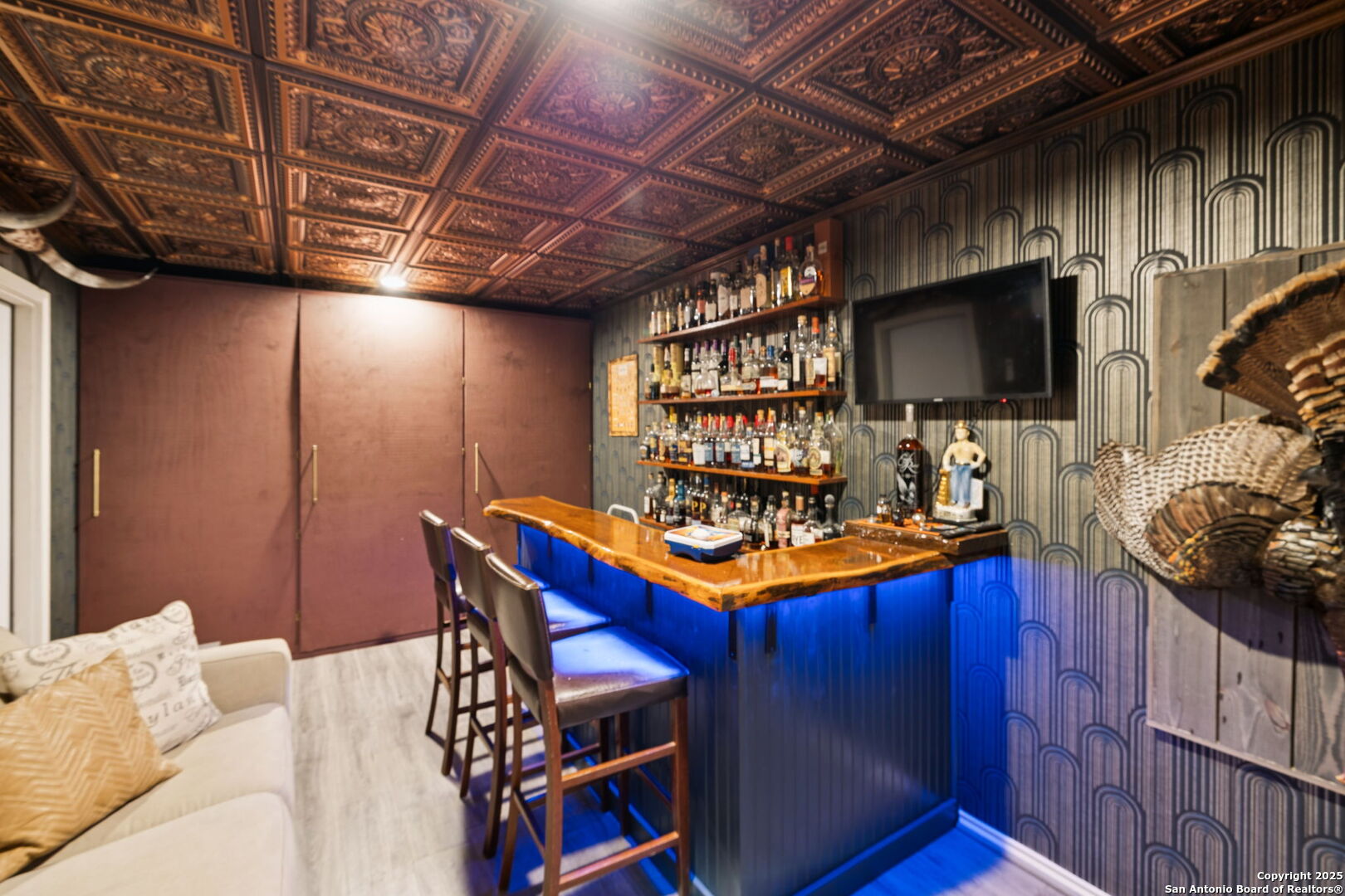 235 E Fair Oaks