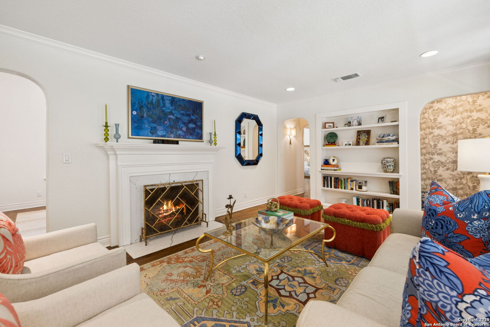 235 E Fair Oaks