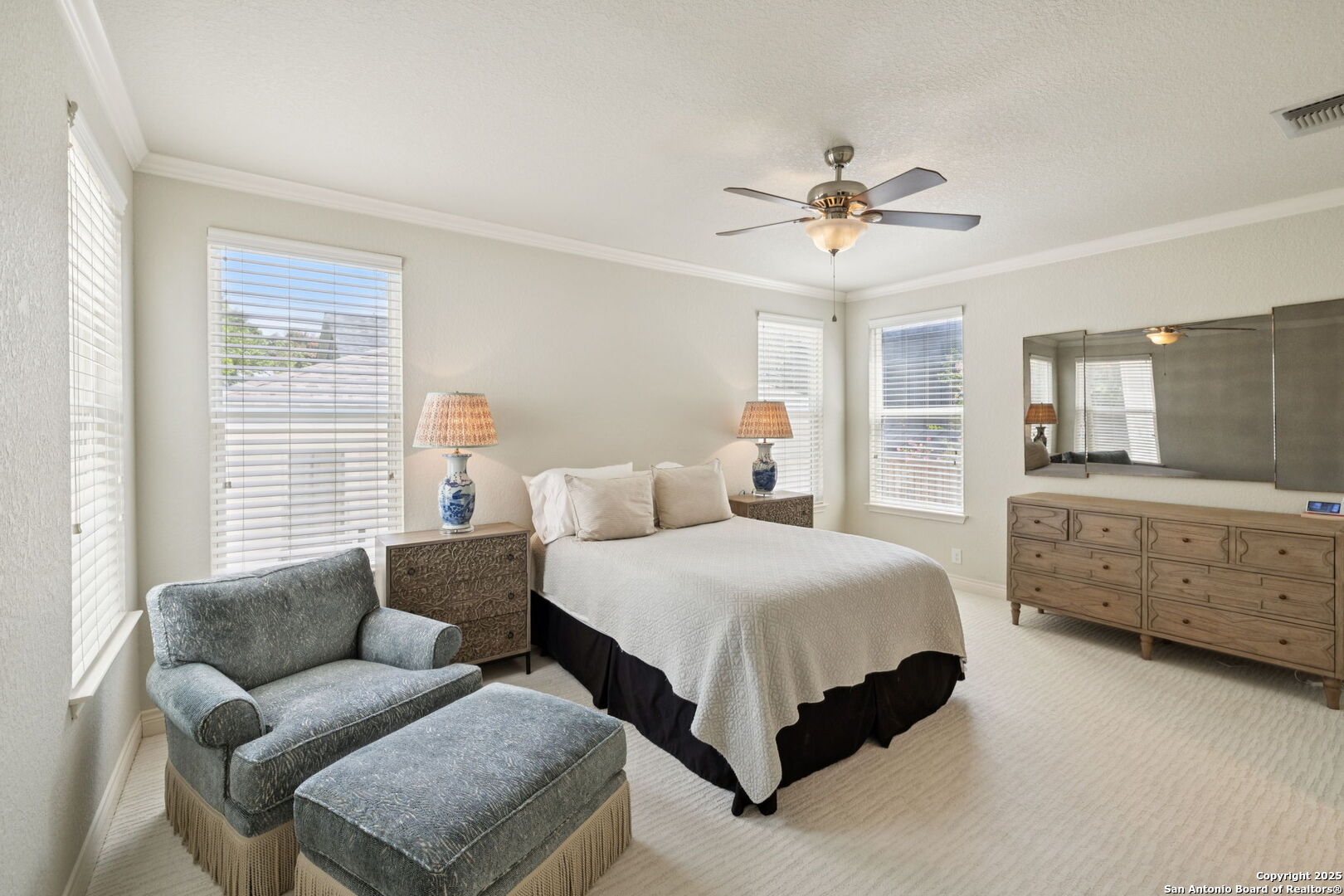 235 E Fair Oaks