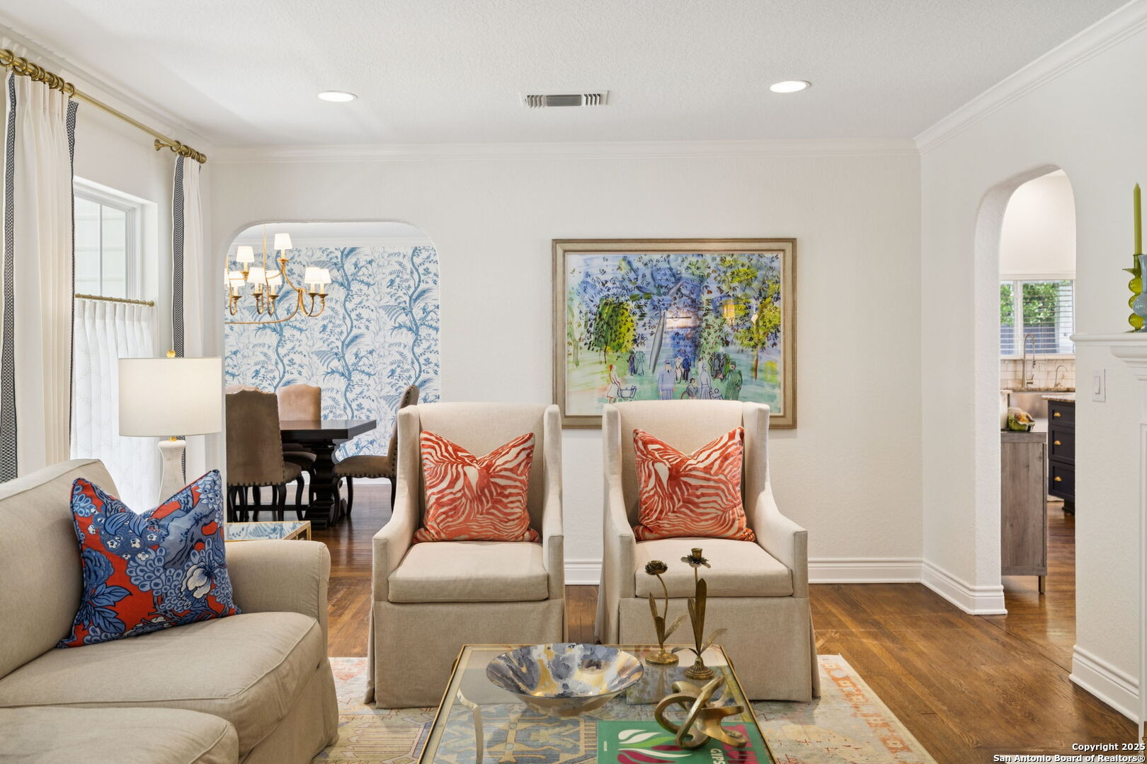 235 E Fair Oaks