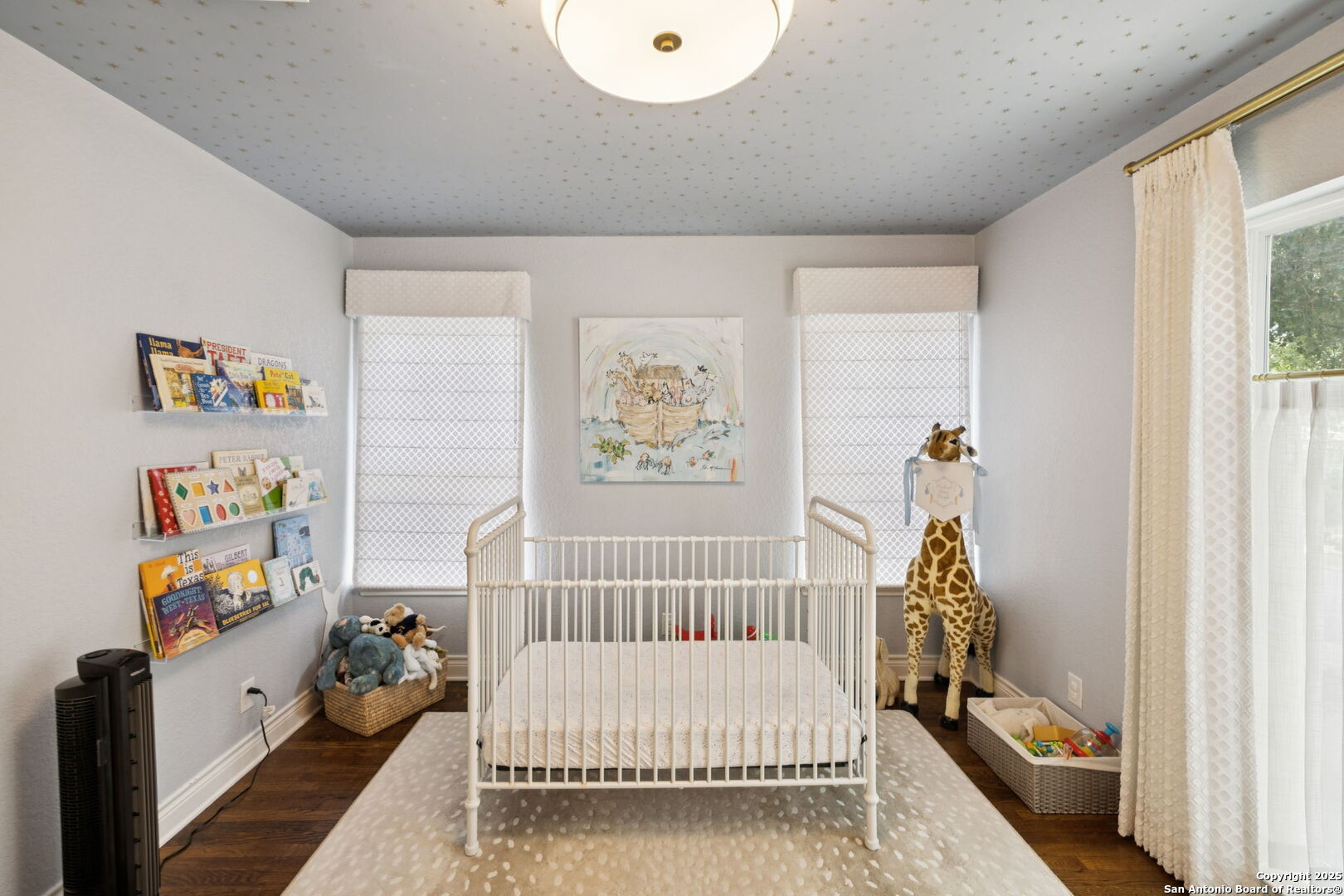 235 E Fair Oaks