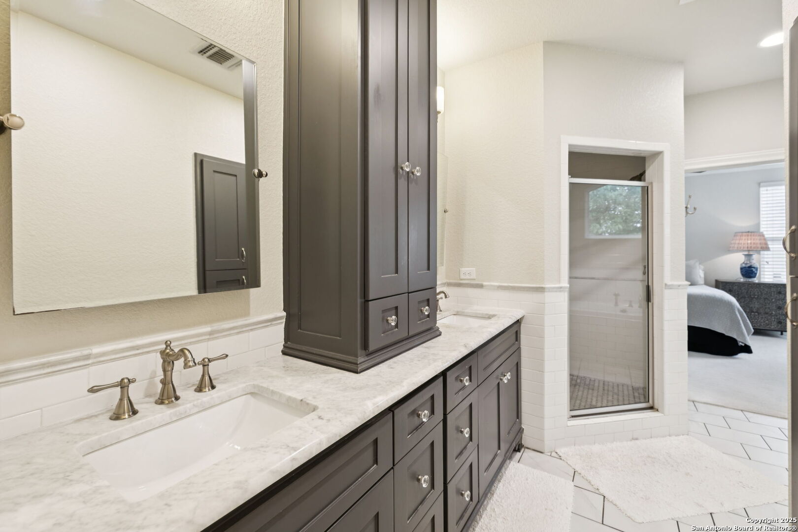 235 E Fair Oaks