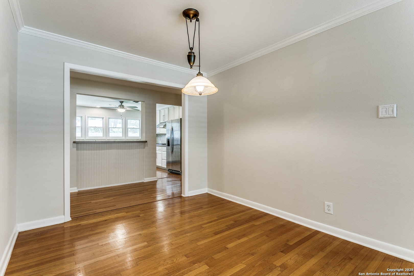 411 E Nottingham