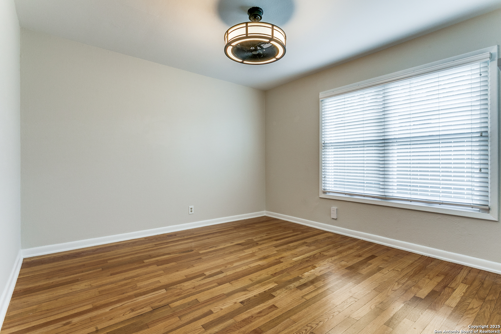 411 E Nottingham