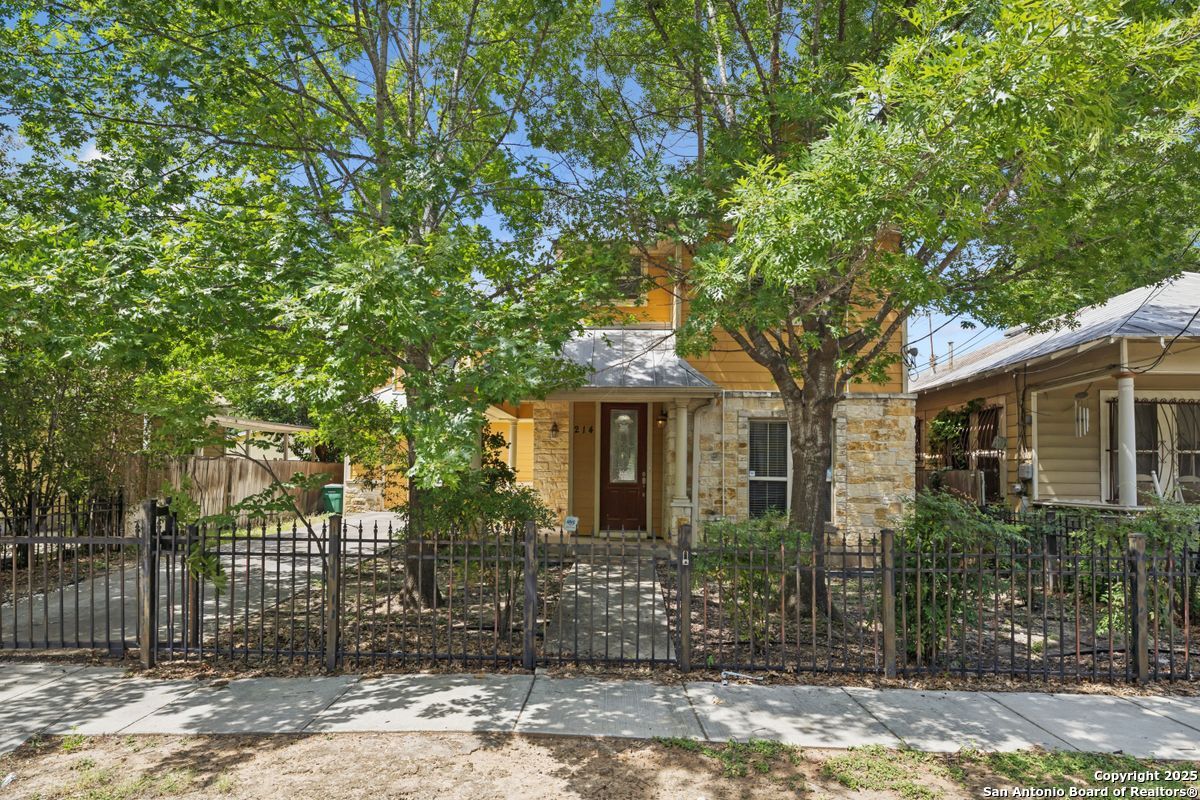 214 Vance St