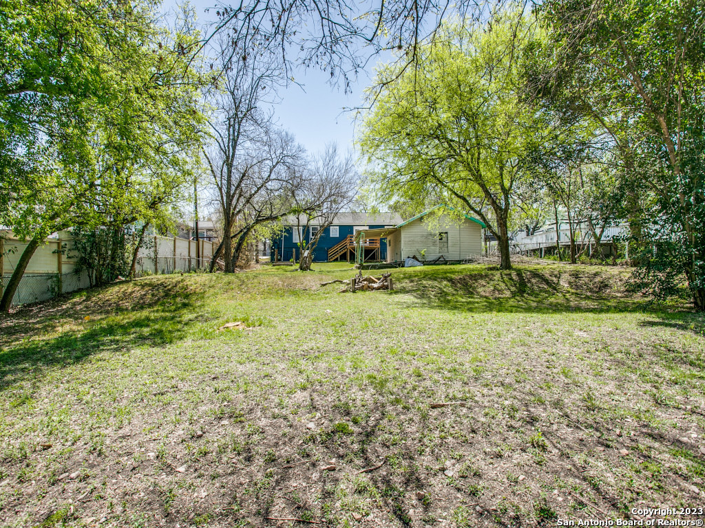 115 BLAKELEY DR
