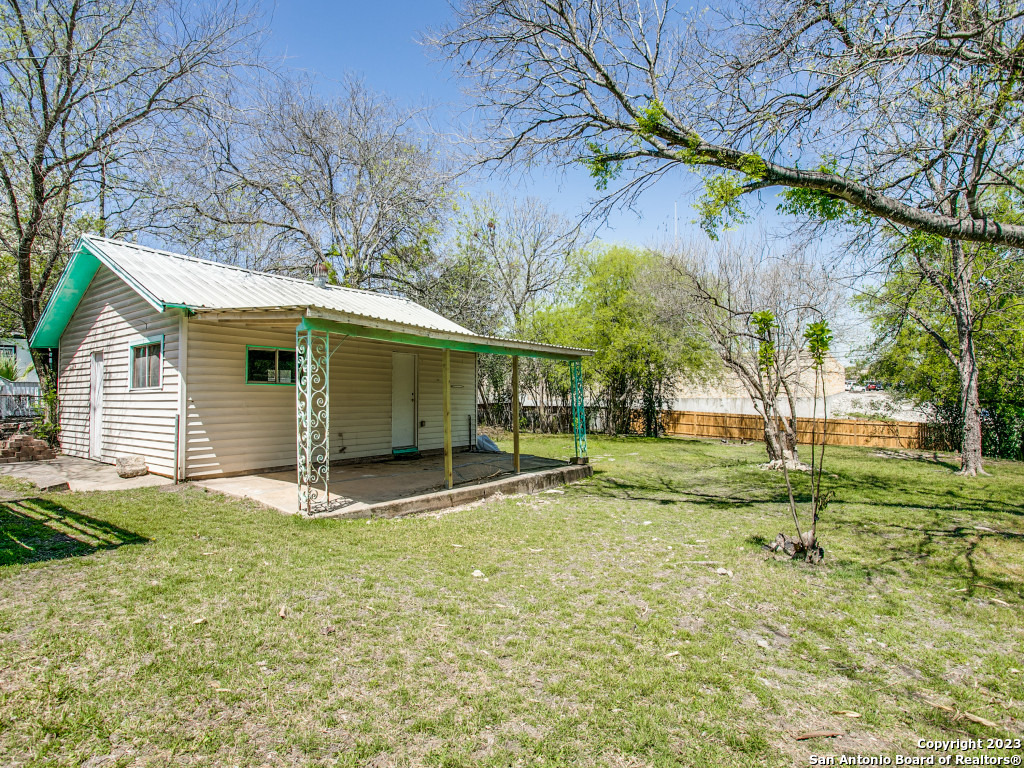 115 BLAKELEY DR