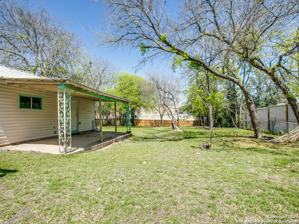 115 BLAKELEY DR