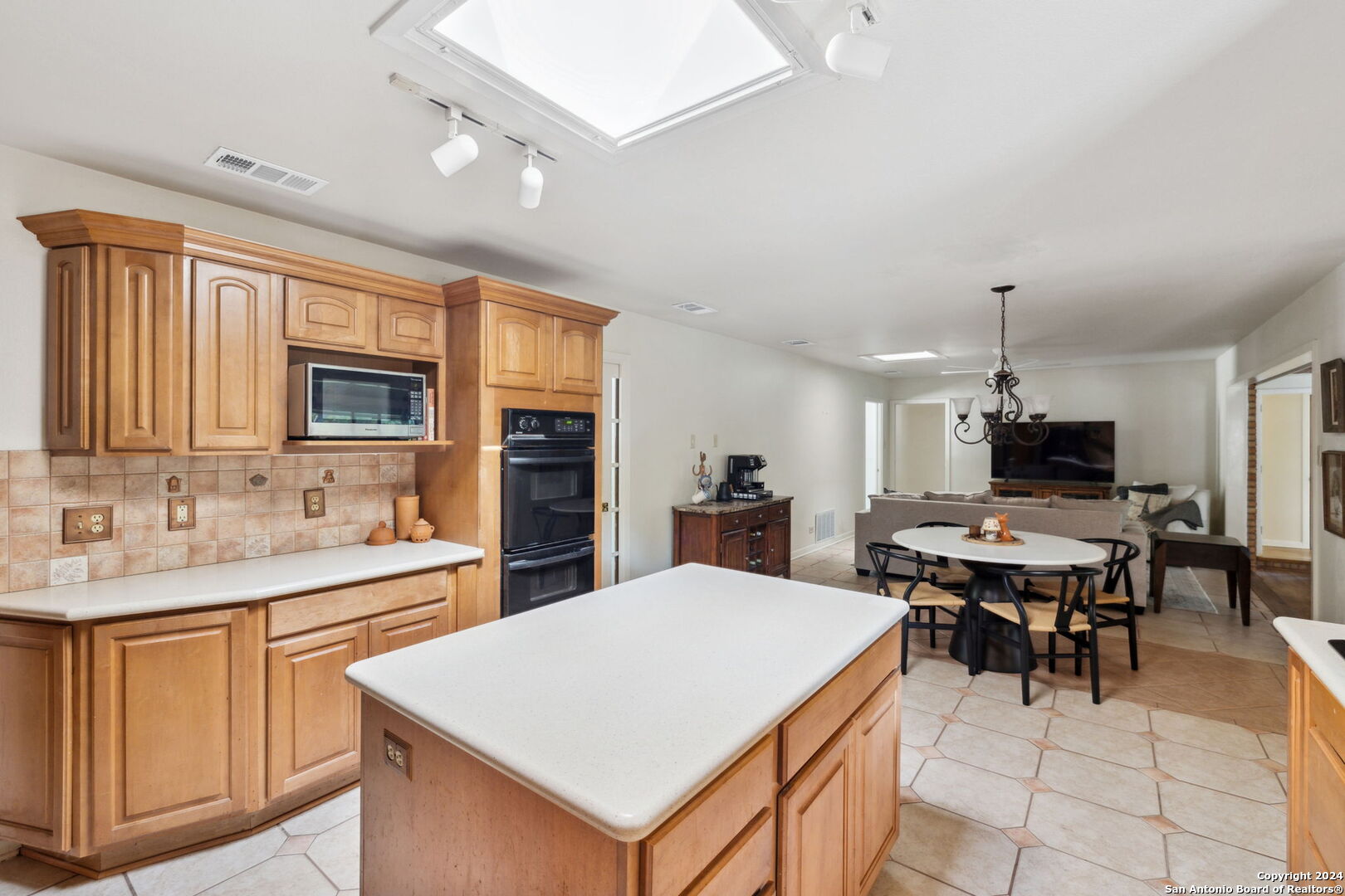 210 Laramie