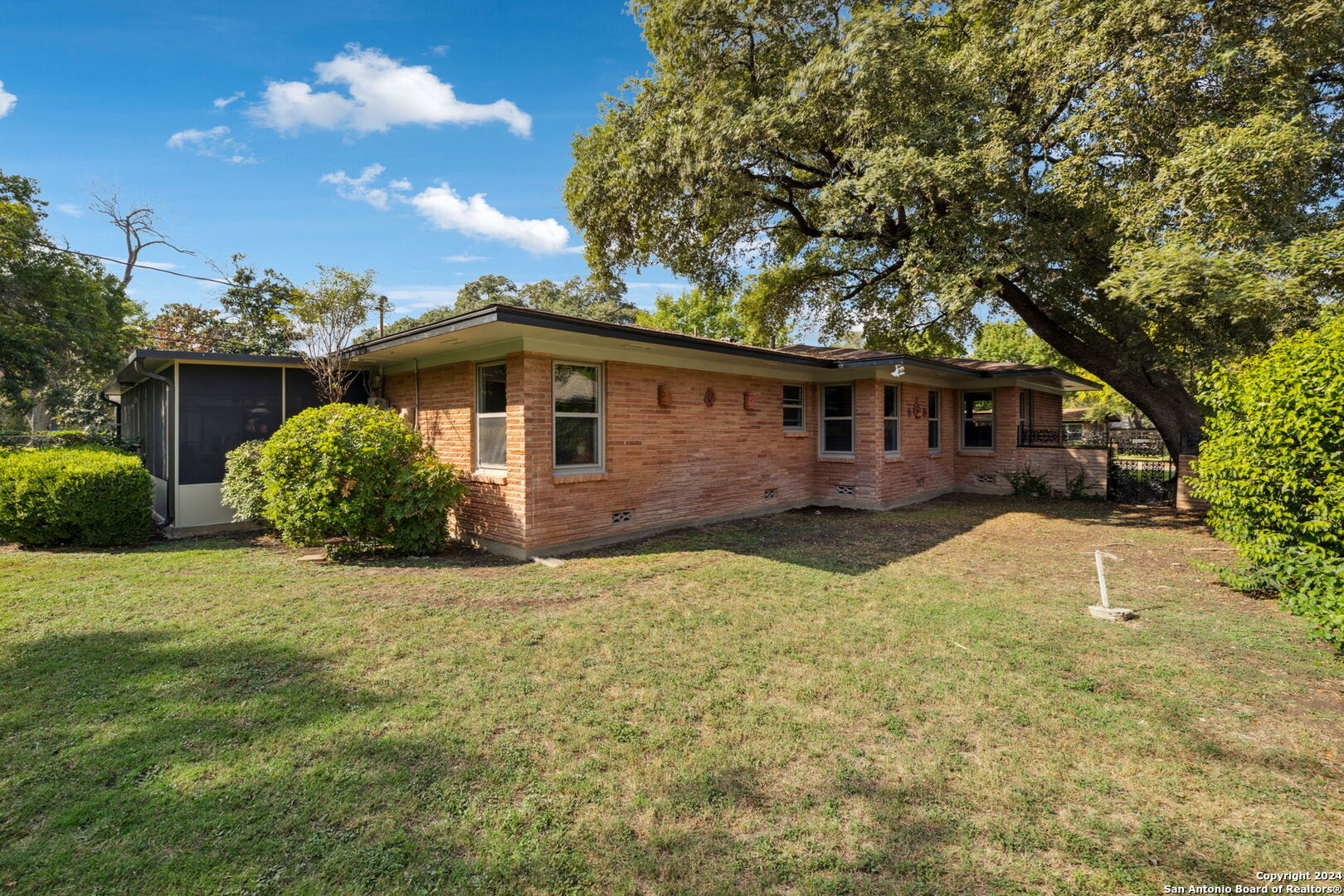 210 Laramie