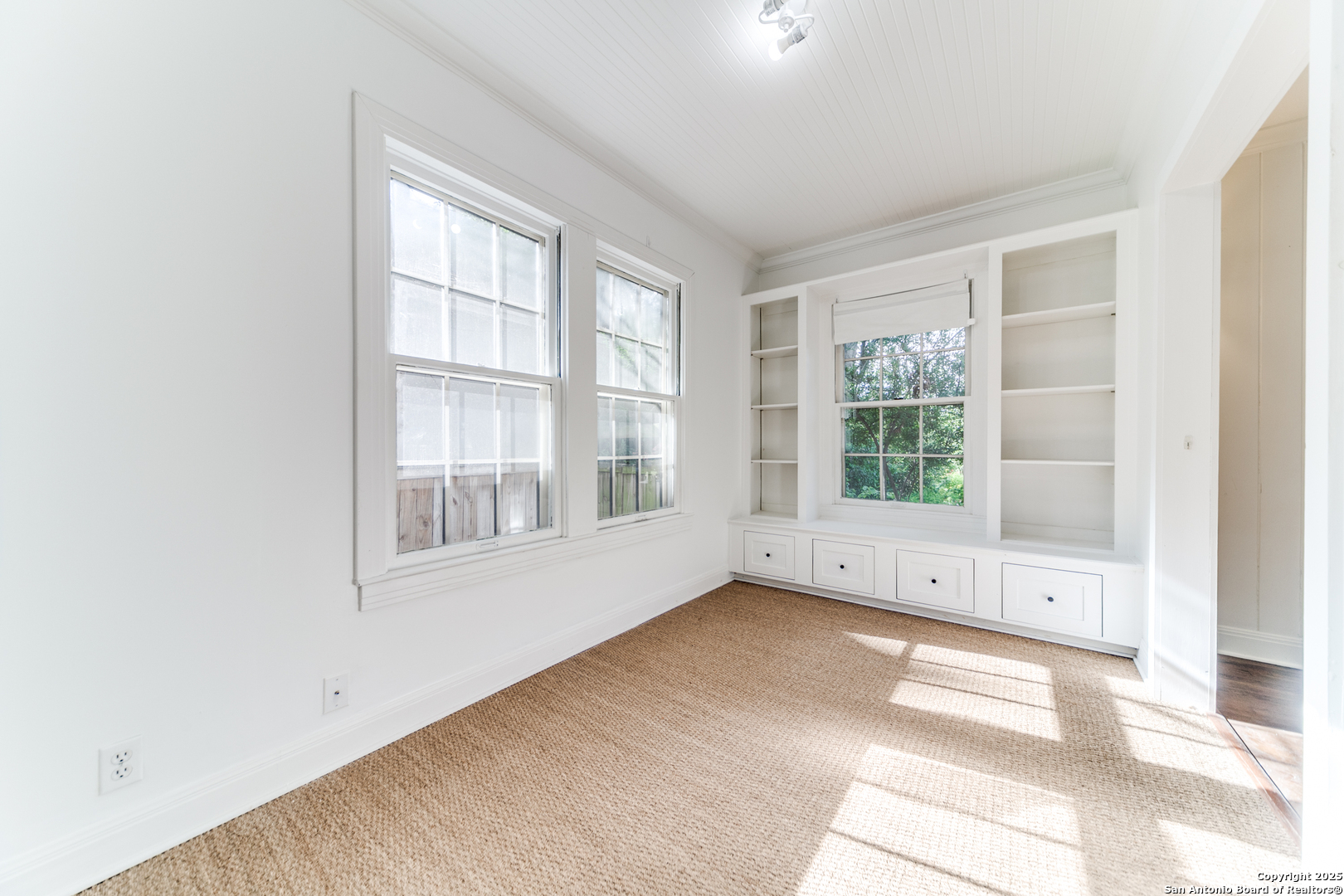 221 redwood