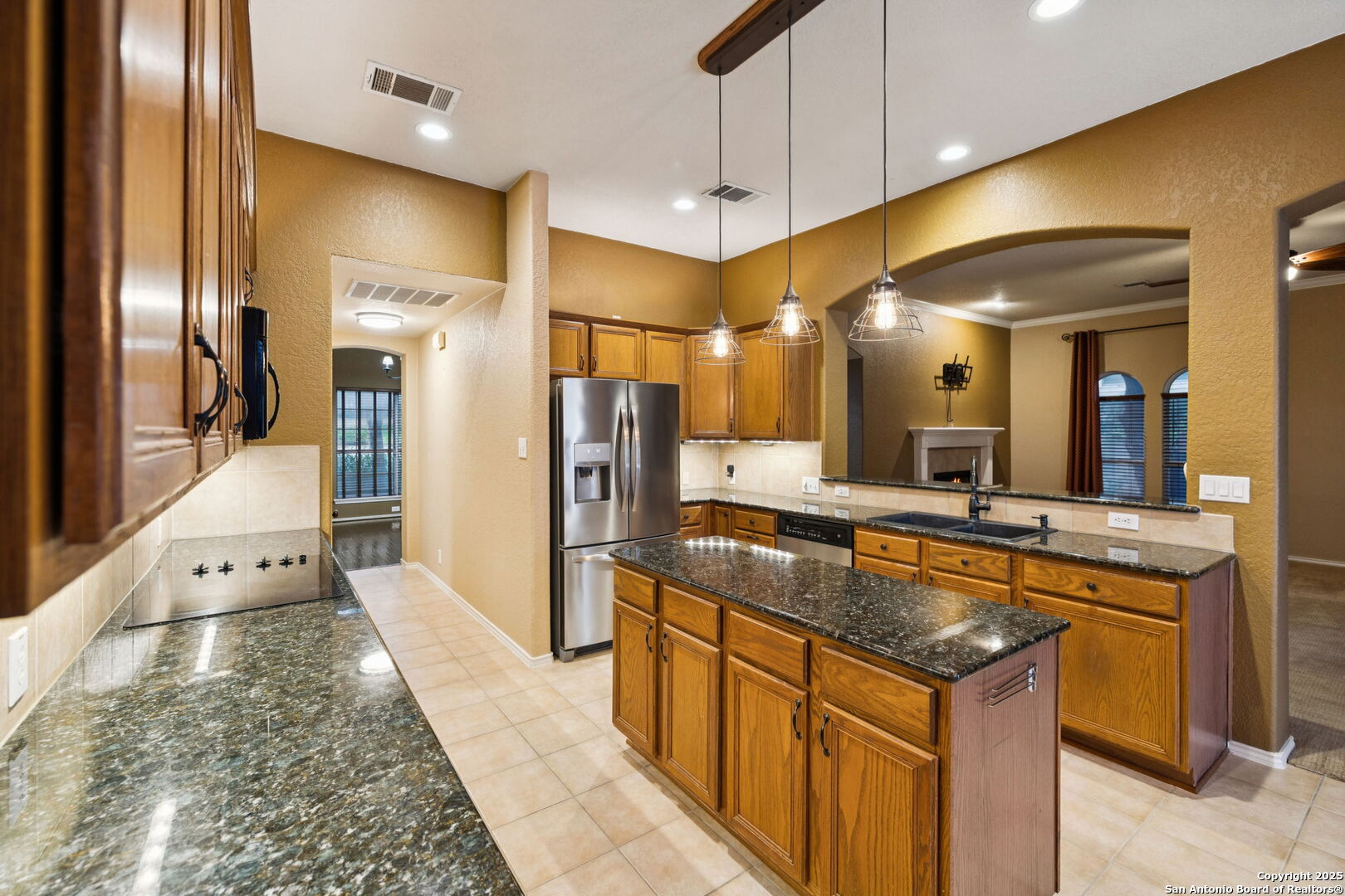 2504 Woodbridge