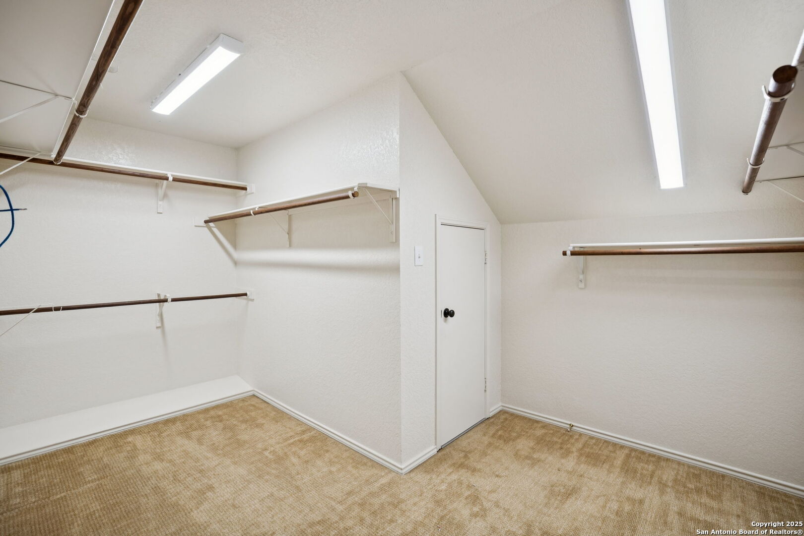 2504 Woodbridge