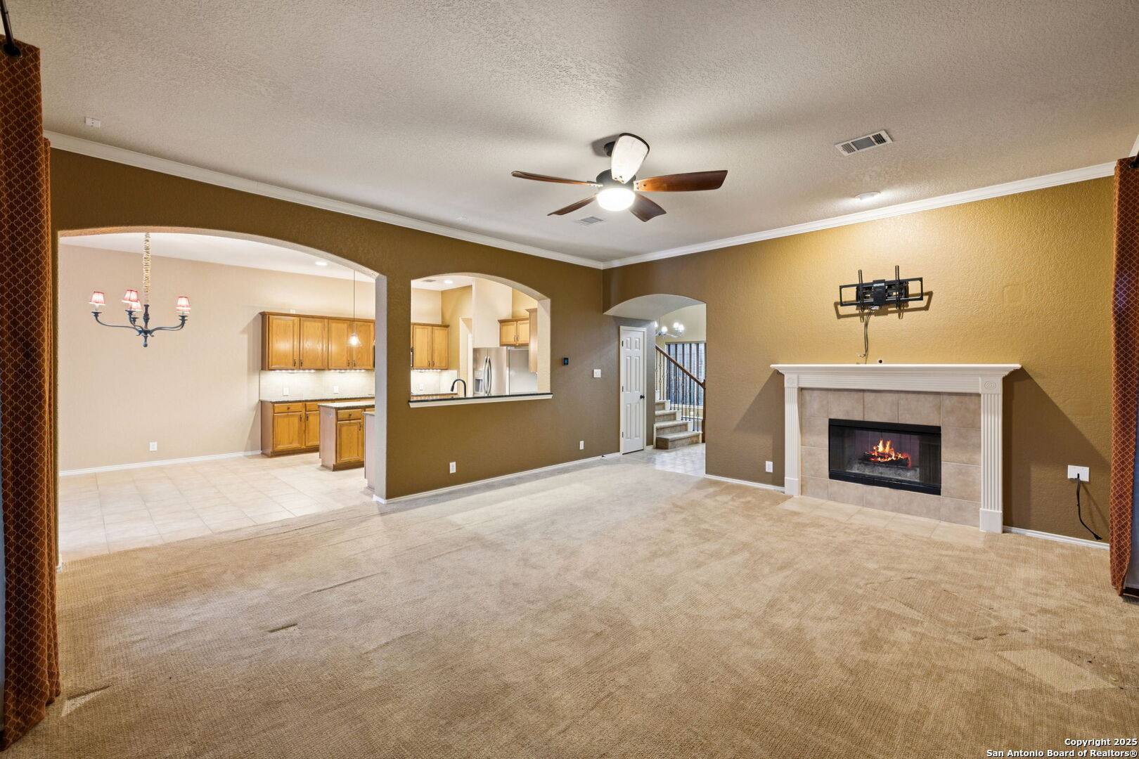 2504 Woodbridge