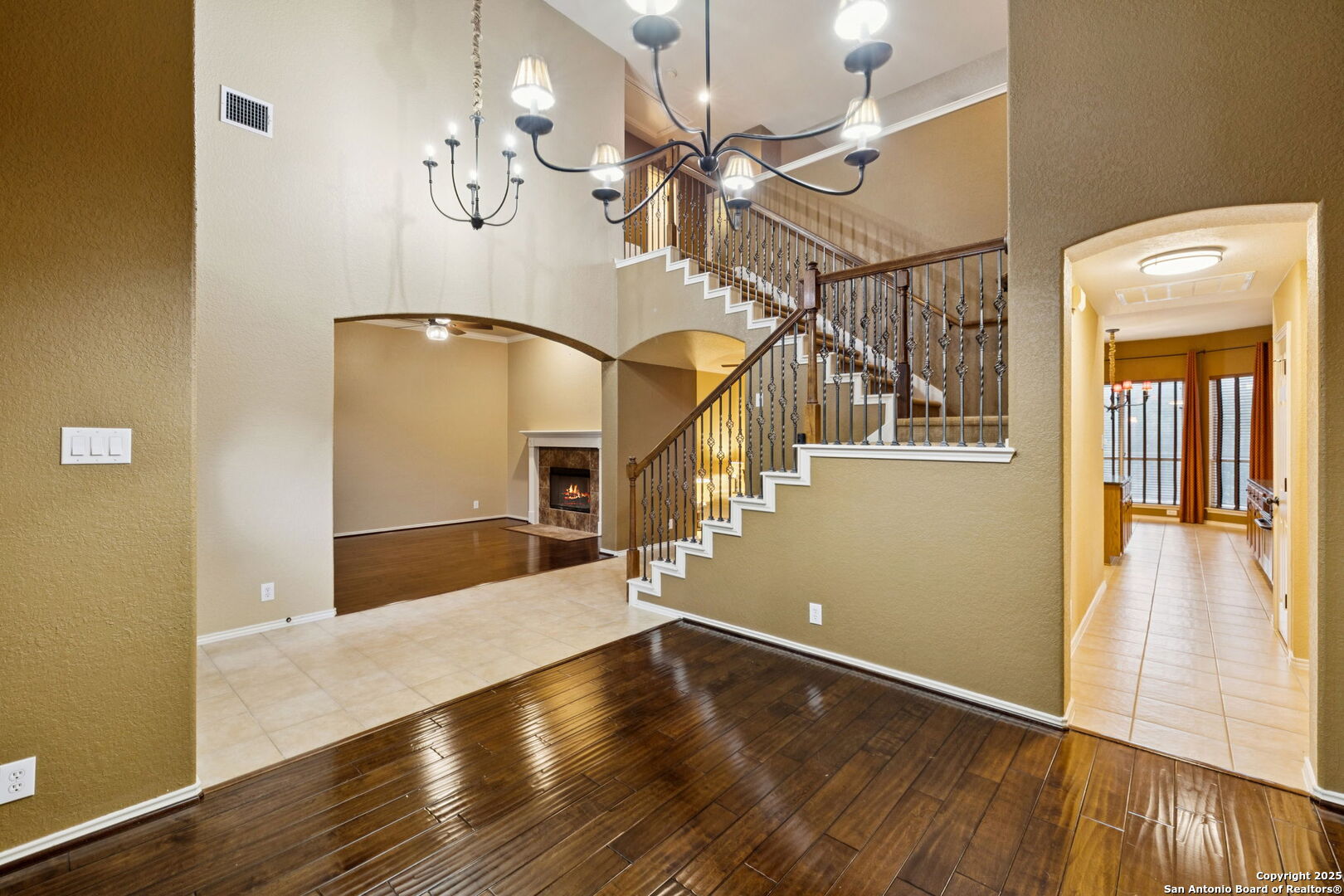 2504 Woodbridge